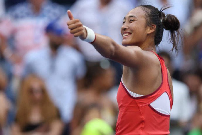 边做边叫床大声的大尺度视频